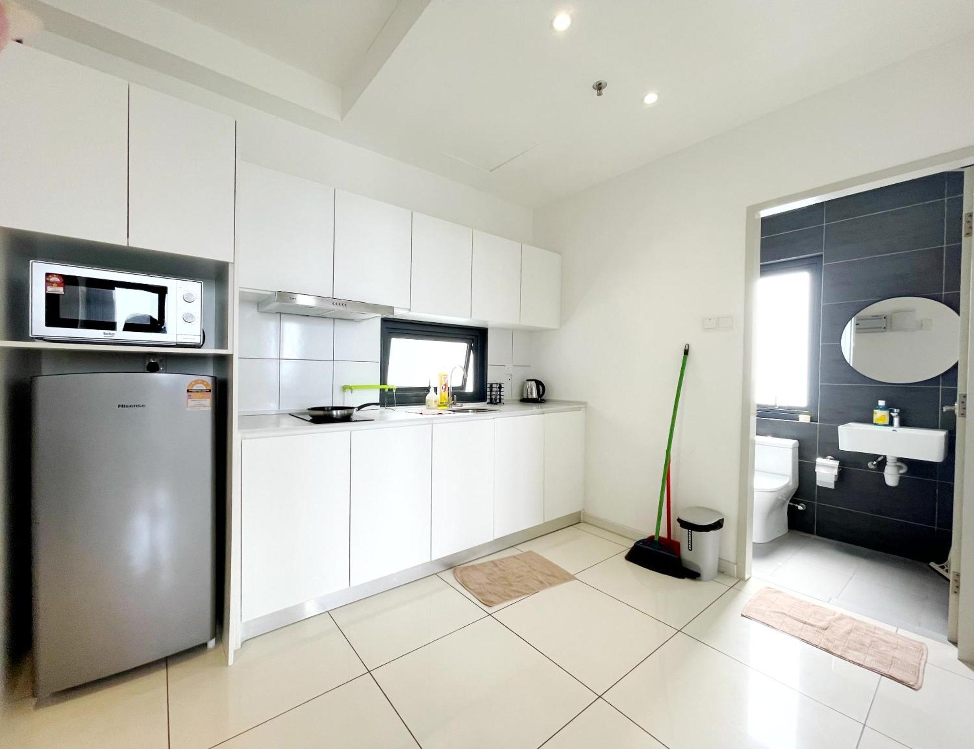 Horizon Suite Homestay, Klia By S&T Homez Sepang Exterior photo